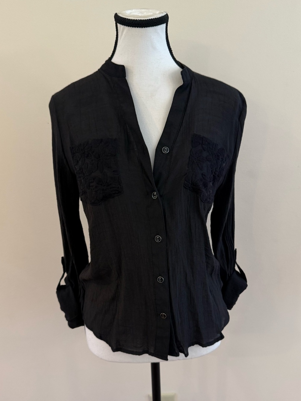 Mine - Black Long-Sleeve Button Front Blouse with Lace Pockets size Small
